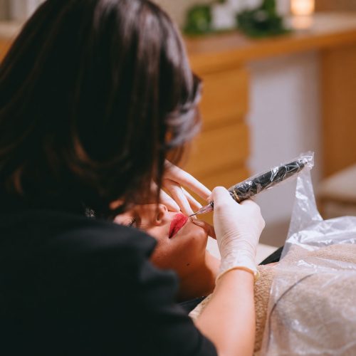 Trattamento di trucco permanente labbra eseguito da Luciana Calà nel suo studio a Canicattì, Agrigento.